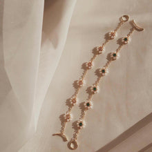 Load image into Gallery viewer, Little Flower Pearl Bracelet
