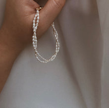 Load image into Gallery viewer, Interlace Pearl Bracelet
