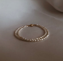 Load image into Gallery viewer, Interlace Pearl Bracelet
